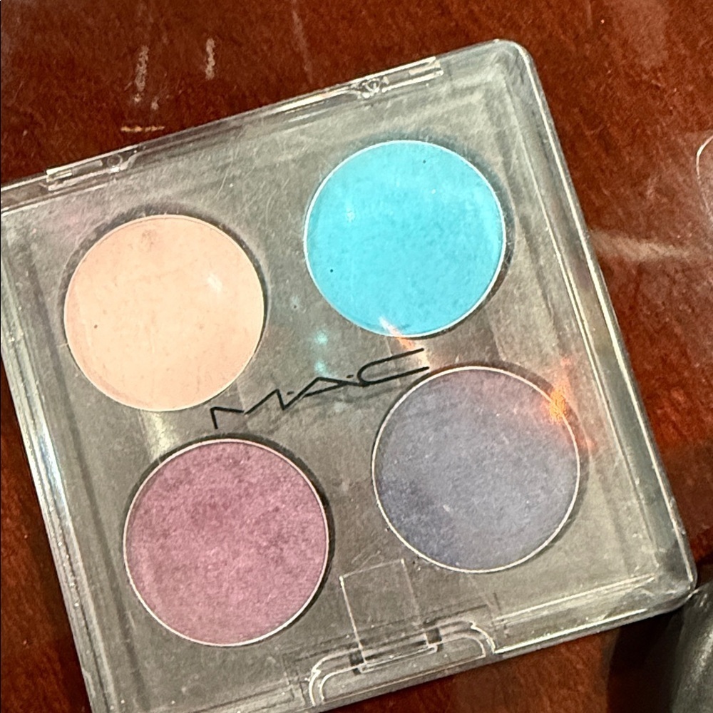 4 MAC Cosmetics Eyeshadow and Blush Set - Pink, Blue, Purple, Brown - Picture 2 of 6